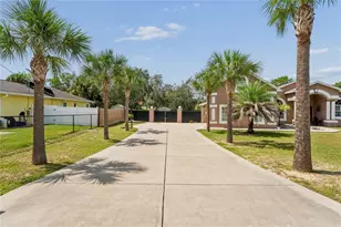 11309 Lapwing Rd, Weeki Wachee, FL 34614 - Photo 1