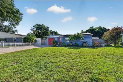 4311 63rd Way N, Saint Petersburg, FL 33709 - Photo 3