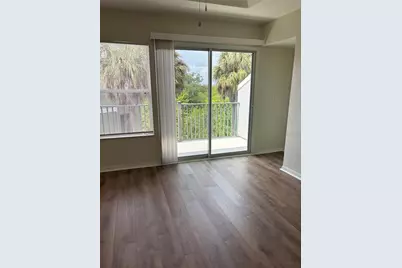 551 Vincinda Crest Way, Tampa, FL 33619 - Photo 5