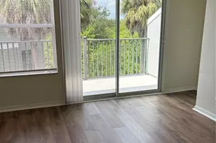 551 Vincinda Crest Way, Tampa, FL 33619 - Photo 5