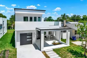 2521 18th Ave N, Saint Petersburg, FL 33713 - Photo 1