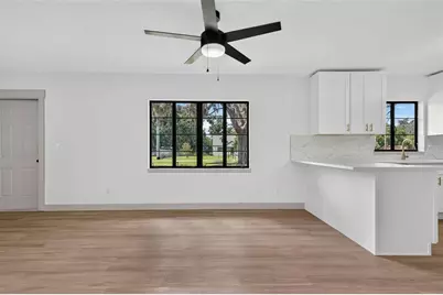 209 S Saint Cloud Avenue, Valrico, FL 33594 - Photo 9