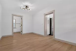 209 S St Cloud Ave, Valrico, FL 33594 - Photo 21