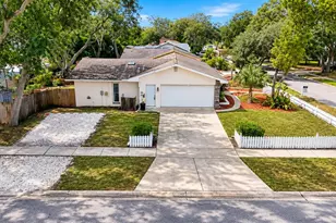 1000 Rosetree Ln, Tarpon Springs, FL 34689 - Photo 3