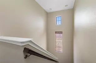 4815 Yacht Club Dr, Tampa, FL 33616 - Photo 31