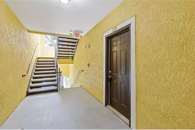 10105 Courtney Oaks Circle #203, Tampa, FL 33619 - Photo 7
