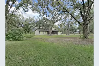 6075 Country Club Road, Zephyrhills, FL 33544 - Photo 9