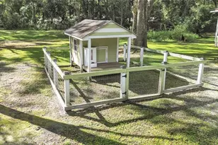 6075 Country Club Rd, Zephyrhills, FL 33544 - Photo 7