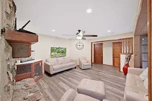 6075 Country Club Rd, Zephyrhills, FL 33544 - Photo 23
