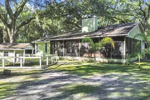 6075 Country Club Rd, Zephyrhills, FL 33544 - Photo 3