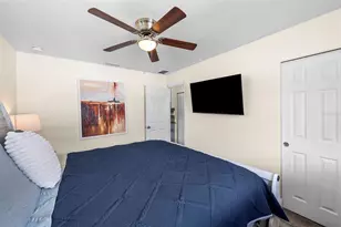 8011 26th Ave N, Saint Petersburg, FL 33710 - Photo 27