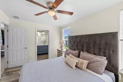 8011 26th Avenue N, Saint Petersburg, FL 33710 - Photo 17