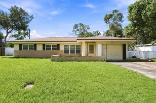2548 Forest Pkwy N, Largo, FL 33771 - Photo 1