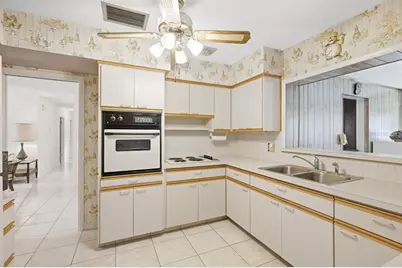 2548 Forest Parkway N, Largo, FL 33771 - Photo 11