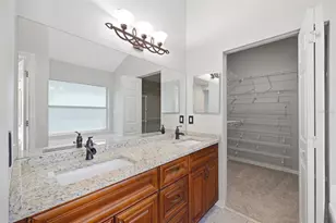 13418 Sunvale Pl, Tampa, FL 33626 - Photo 19