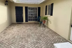 5624 Palm Aire Dr, Sarasota, FL 34243 - Photo 3