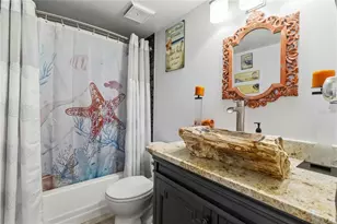 704 Oakgrove Dr, Brandon, FL 33510 - Photo 13