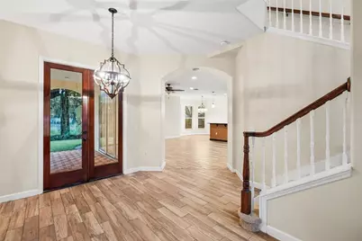 4117 Woodacre Lane, Tampa, FL 33624 - Photo 7