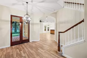 4117 Woodacre Ln, Tampa, FL 33624 - Photo 7