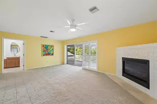 817 Oak Vista Dr, Sarasota, FL 34232 - Photo 17