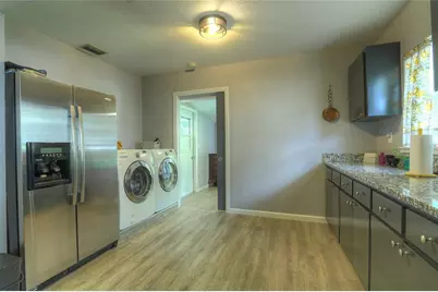 1527 13th Street S, Saint Petersburg, FL 33705 - Photo 17