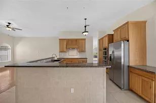 4404 Kendal Ct, Valrico, FL 33596 - Photo 9