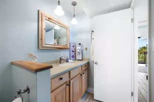 7650 Bayshore Dr, Treasure Island, FL 33706 - Photo 27