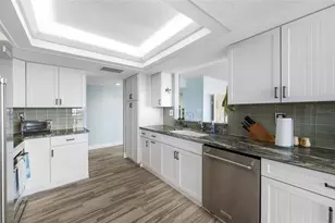 7650 Bayshore Dr, Treasure Island, FL 33706 - Photo 13