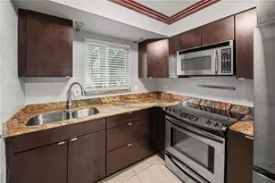 4450 40th Ave N, Saint Petersburg, FL 33714 - Photo 11