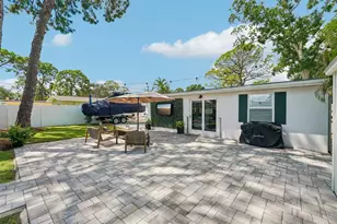 9001 Bay St NE, Saint Petersburg, FL 33702 - Photo 45