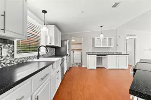 6814 Founders St, Zephyrhills, FL 33542 - Photo 29