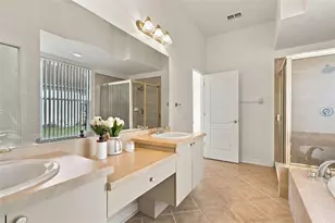 1301 Fox Chapel Dr, Lutz, FL 33549 - Photo 29