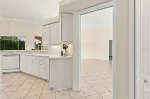 1301 Fox Chapel Dr, Lutz, FL 33549 - Photo 11