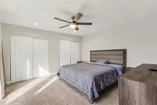 8114 Oak Trace Way, Tampa, FL 33634 - Photo 9
