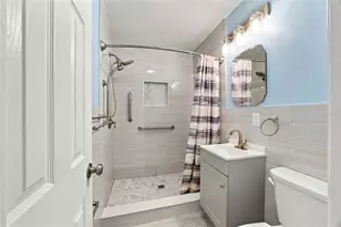 7557 N 18th Ave N, Saint Petersburg, FL 33710 - Photo 13