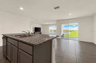 822 Will Scarlett Ave, Ruskin, FL 33570 - Photo 11