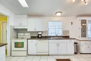 34 Pelican Dr E, Oldsmar, FL 34677 - Photo 7