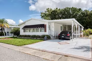 34 Pelican Dr E, Oldsmar, FL 34677 - Photo 1