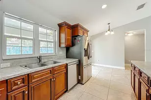 608 Masters Ave, Wildwood, FL 34785 - Photo 21