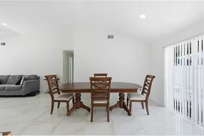 10311 Orchard Hills Court, Tampa, FL 33615 - Photo 5