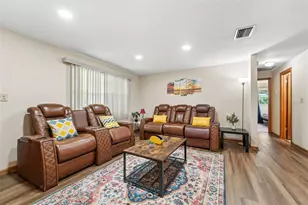 5914 Wilson Dr, Zephyrhills, FL 33542 - Photo 11