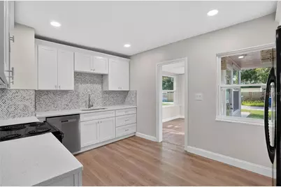 6946 5th Avenue N, Saint Petersburg, FL 33710 - Photo 9