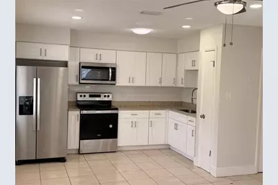 10123 N 11th Street #B, Tampa, FL 33612 - Photo 7