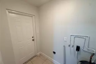 10123 N 11th St, Tampa, FL 33612 - Photo 23