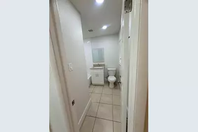 10123 N 11th Street #B, Tampa, FL 33612 - Photo 15