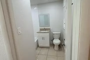 10123 N 11th St, Tampa, FL 33612 - Photo 15