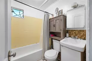 1225 11th St N, Saint Petersburg, FL 33705 - Photo 41