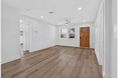 1130 7th Avenue NE, Largo, FL 33770 - Photo 11