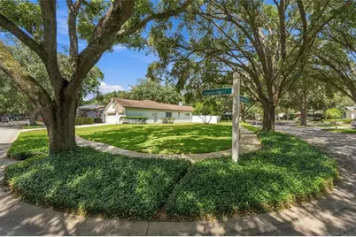 9316 Knightsbridge Court, Tampa, FL 33647 - Photo 3