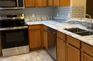 4135 Bismarck Palm Dr, Tampa, FL 33610 - Photo 5
